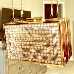 Caché Evening Clutch